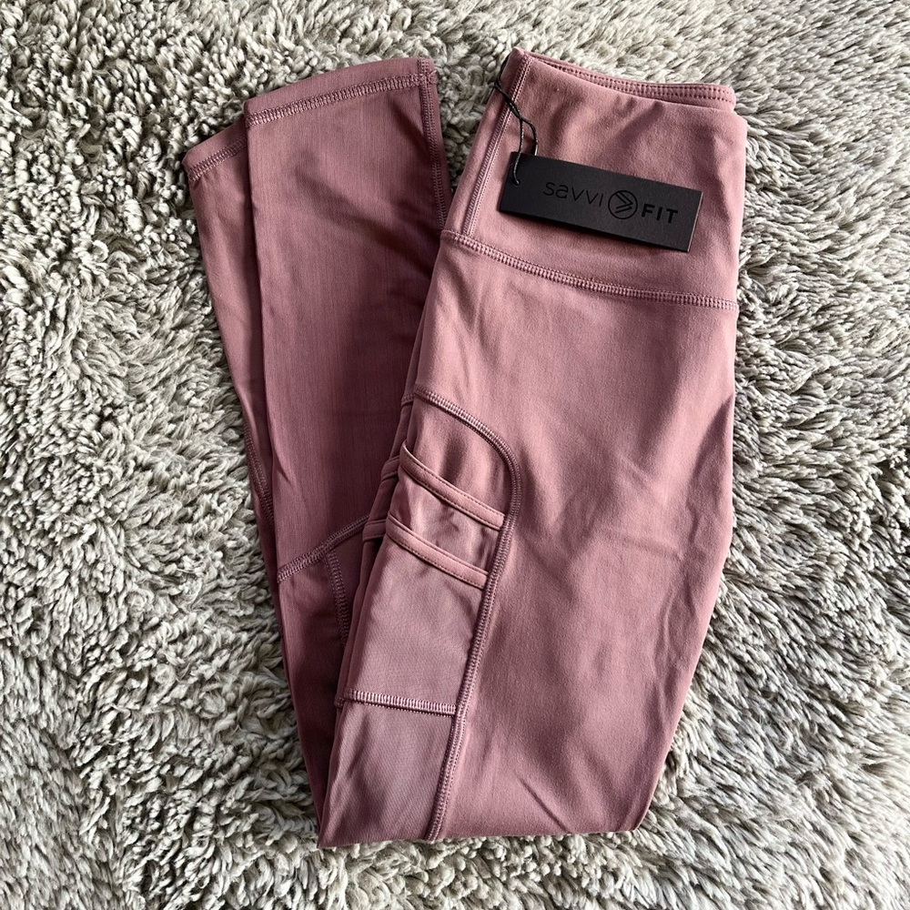 NWT Savvi Mauve Pocket Leggings